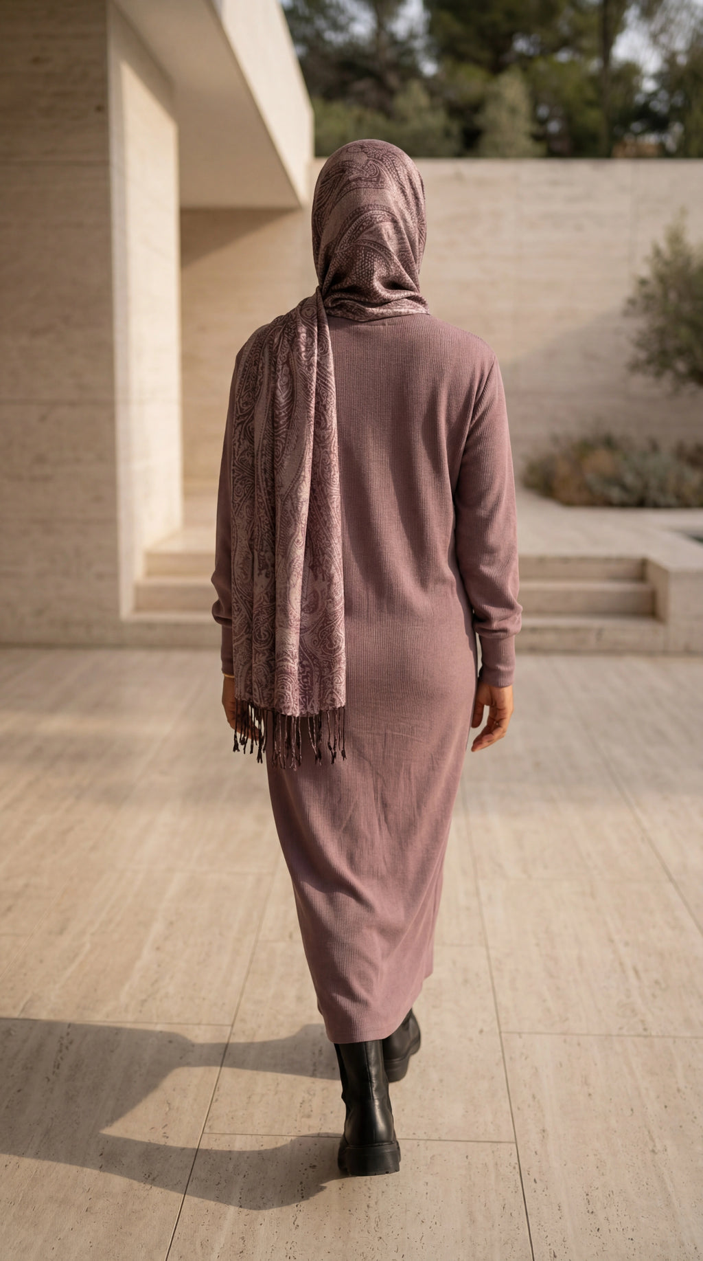Weites Strickkleid mit Rollkragen